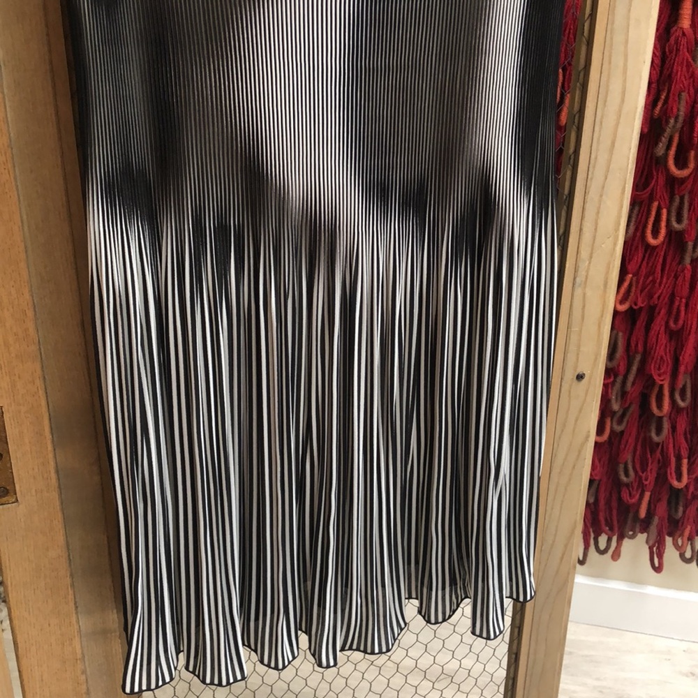 Vintage Vivienne Tam Accordion Pleated Mini Dress - Picture 4 of 9